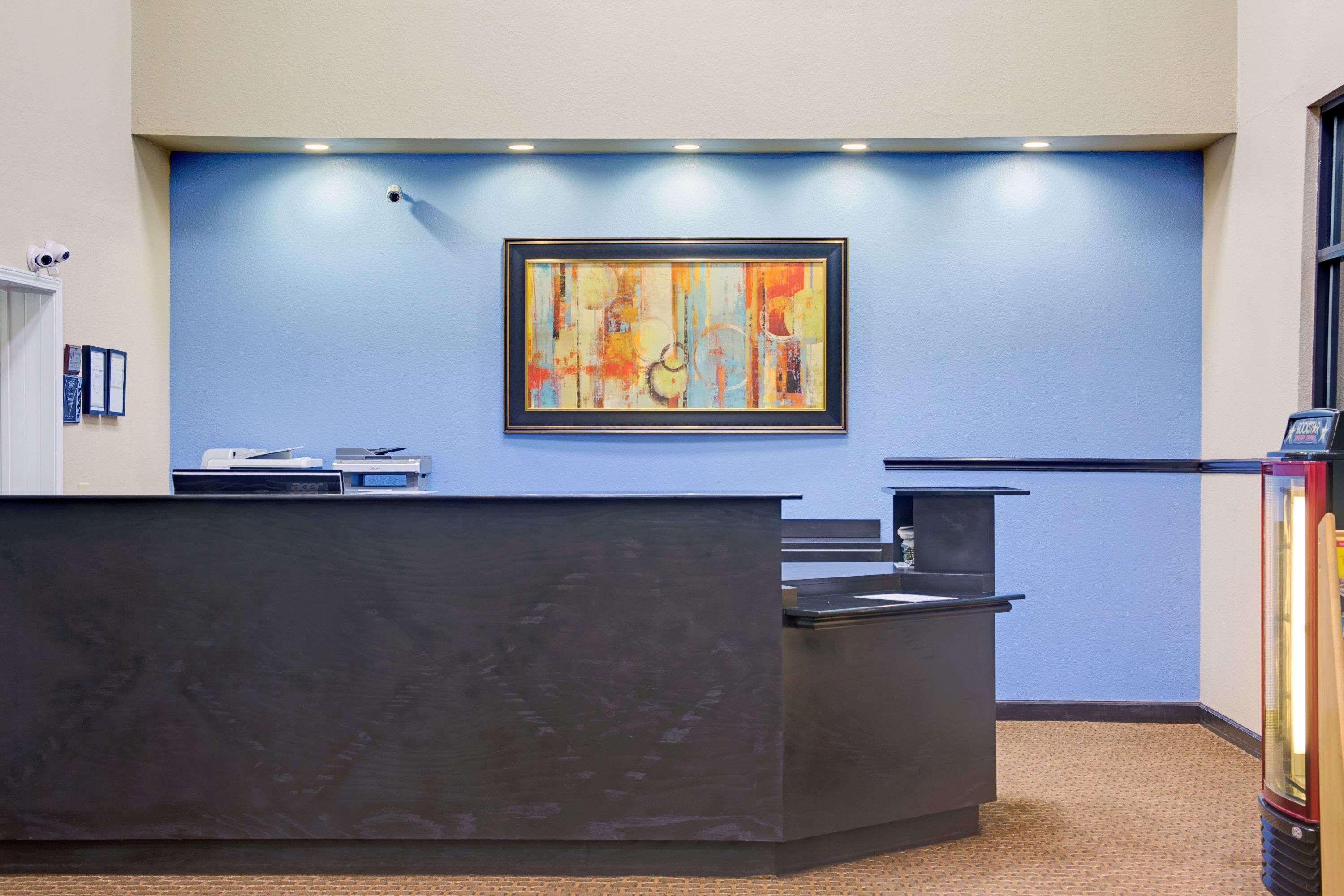 Days Inn By Wyndham Lawrenceville Buitenkant foto