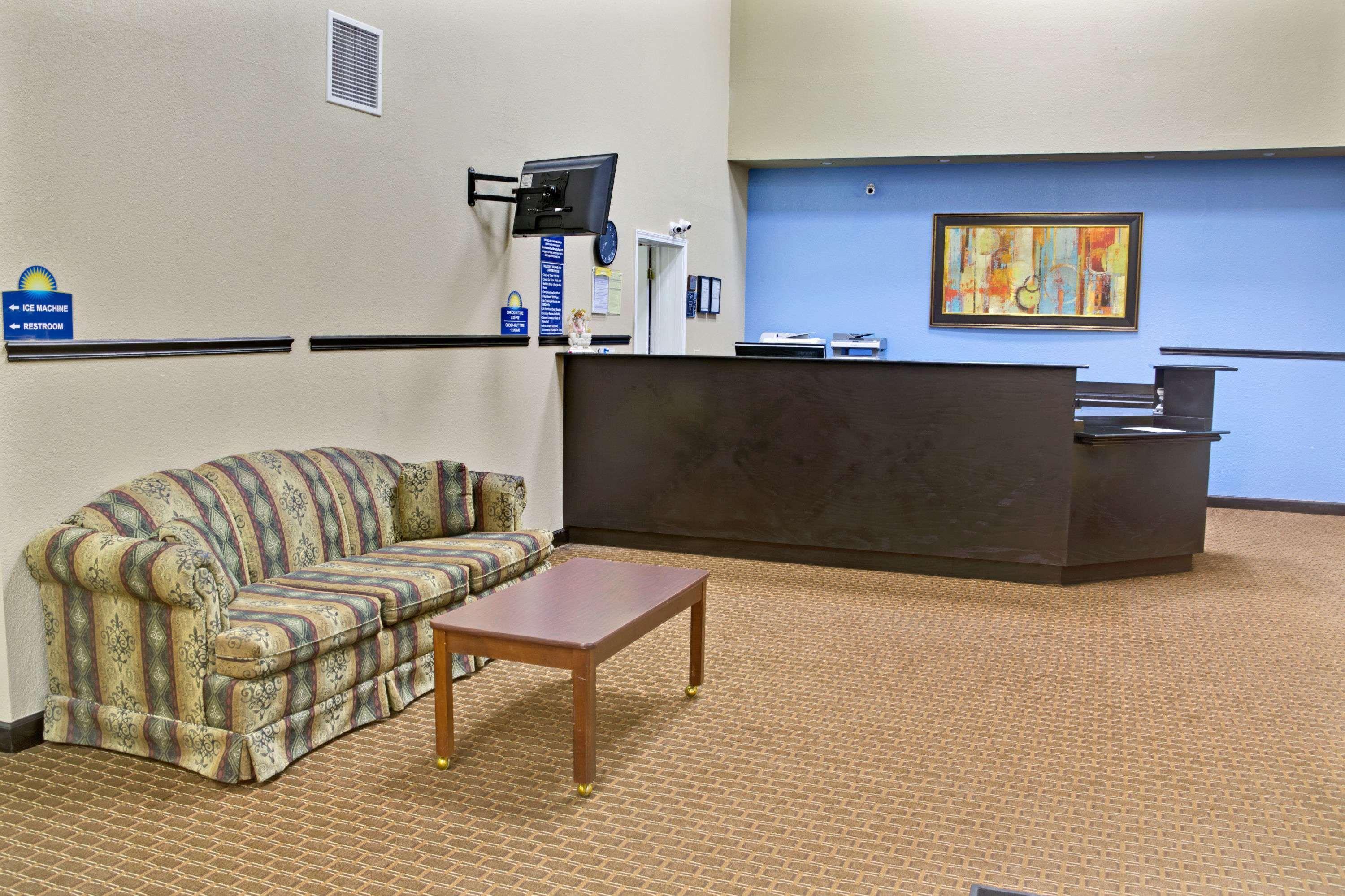 Days Inn By Wyndham Lawrenceville Buitenkant foto